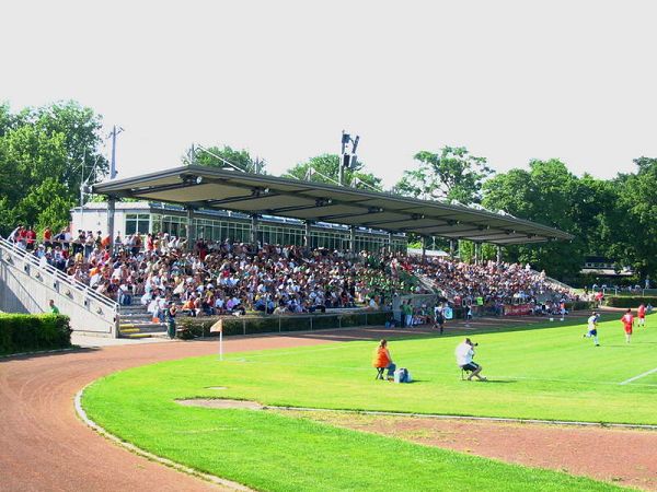 Stadion am Brentanobad stadium image
