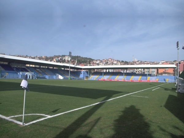 Yusuf Ziya Öniş Stadyumu stadium image