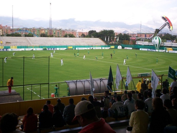Estadio Metropolitano de Techo stadium image