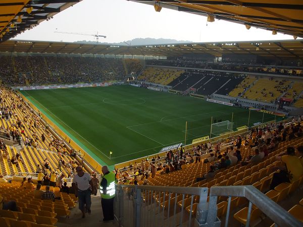 Neuer Tivoli stadium image