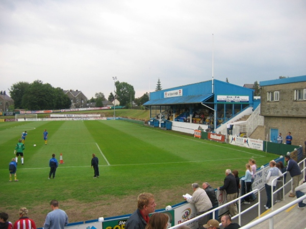 Bracken Moor stadium image